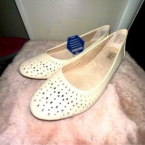 NWT Size 11 Women’s Croft & Barrow Ortholite Ballet Flats